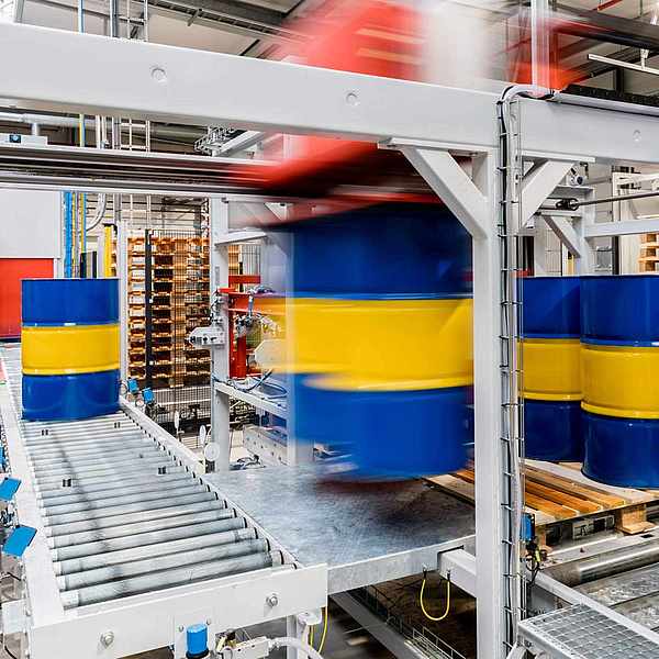 Automatische Palettierung von Fässern mittels Vakuum