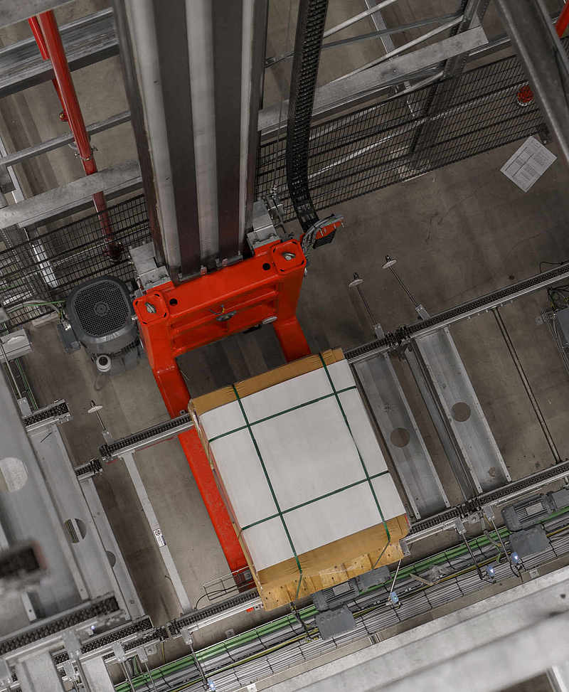 Vertikaler Palettentransport auf mehreren Ebenen